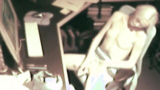 Solo spy web cam hoe masturbates