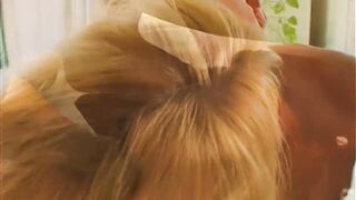 junge blondine wird von renter paerchen gefickt