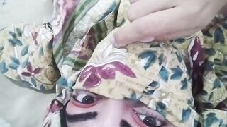 Freaky porn video – Hijab Freaky Arab cougar Ex-Wife Masturbates Squirting Cunt To Soak