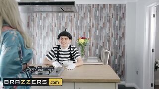 Brazzers - Big tit blonde Mom Brooklyn Blue fucks step son