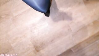 Dark Haired into Pantyhose Play Cunt & Blowing Vibrator - Squirting