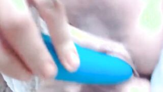 Hot Chick fucks dildo and squirts
