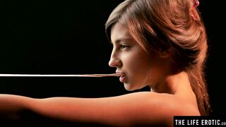 Crazy Sexy sluts with a great body chews gum while masturbating