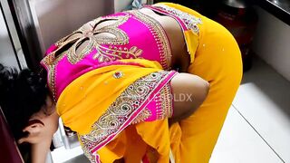 Into the Komal kitchen, the mother-inside-law was making out with her