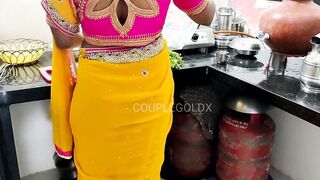 Into the Komal kitchen, the mother-inside-law was making out with her