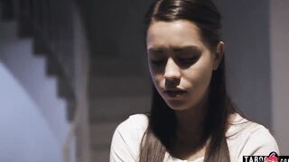 Babysitter 19 yo Alina Lopez makes a generous deal with dad