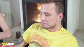 Fakehub - Thanksgiving dinner with filthy family gets weird when