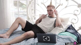 Curvy stepmom milf Jennifer White thought anal sex was virgin