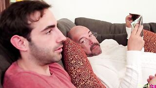 Girls Go porn video – Thanksgiving Day Sex With Pilgrims And Pussies - S11:E12