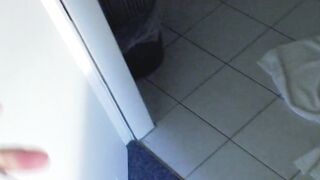 Er hat die geile striperin abgeschleppt!