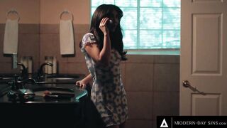 MODERN-DAY SINS - Slim PAWG Spinner Jane Wilde Submits To First double penetration And Gets Dominated By 2 Men