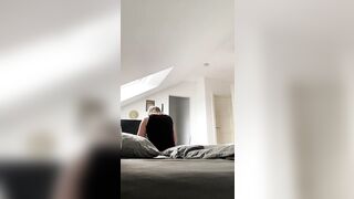 Bombshell Masturbation with no pose just passion