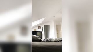 Bombshell Masturbation with no pose just passion