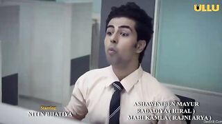 Office Ke Toylet Me Majaliya