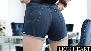 Sweet Women Gets a Punishing Banged By Her Daddy -