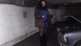 hot German goddess dildoing her bald snatch into a warehouse