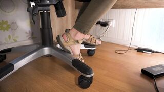 Sneaky Voyeur Watches Natural Foot Into Worn Sandals Under Table 4K