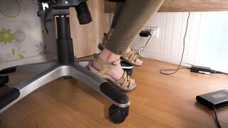 Sneaky Voyeur Watches Natural Foot Into Worn Sandals Under Table 4K
