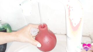 Ensinando a fazer chuca e dando o cu gostoso 100%