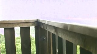 Deutsche classic pornos! Inge Mastrubiert auf dem hochsitz!