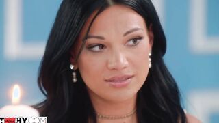 TUSHY Anal-obsessed Mona shares her boyfriend with bestie Kelsi