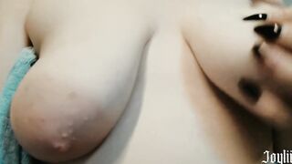 Little german hoe ties up her fat boobies - Joylii