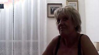 Anna shows off between masturbation and crazy hot blowjobs