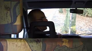 Junge Hispanic steigt beim Trampen inside Wohnmobil und wird von zwei typen richtig durchgefickt