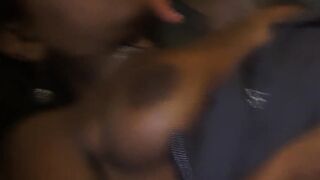 Junge Hispanic steigt beim Trampen inside Wohnmobil und wird von zwei typen richtig durchgefickt