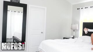 Bombshell Dark Haired Goddess (Ally Berry) Plays With (Xanders) Long Cock Inside Pov - Mofos