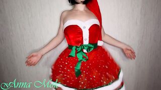 I'm having fun with nipples and juicy boobies, I'll be your Santa For This New Year, Come With Me!