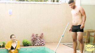 MY BUTT WAS FILLED WITH CUM AT THE END OF GREAT THREE-WAY INTO THE POOL