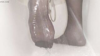 taking a shower toes into nylon tights toes bondage
