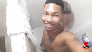White woman fucking into the tub with the BBC joao the bastard