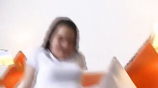 junge dark hair braucht geld und mastubiert vor der kamera
