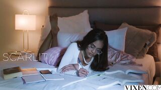 VIXEN Kinky Babe rich bimbos seduces her bodyguard