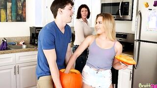 Pumpkin Boned - S3:E11