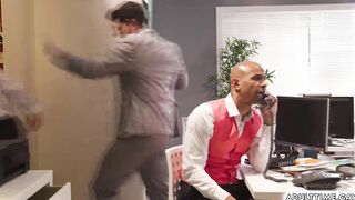 Zario Travezz open his mouth for a tasty cum
