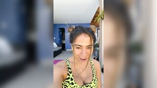 Anitta - Treino de Biquini 13