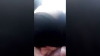 Arab hijab MILF whore performance her booty into a vehicle