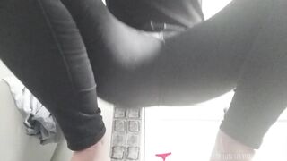 Vends-ta-culotte - mom Fingered Twat and Butt Close Up