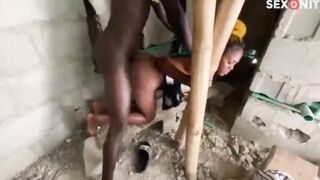 Estate Agent Got Hottie boned by local Area Boy into the new building