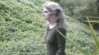 Bush ex-wife gets naked and gets her unshaved cunt nailed