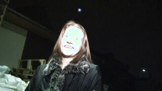 Nachts auf der Strasse ne willige Frau gefunden