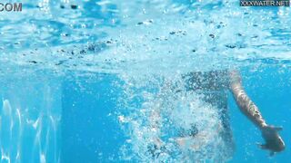 Swimming pool underwater nude Beauty Bonnie Dolce