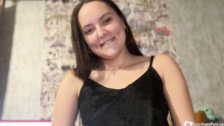 Gamer nerdy guy gets bj