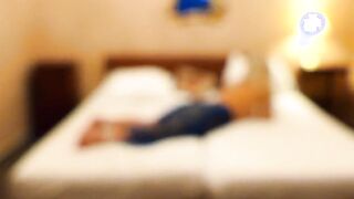 Selena's pose and bed games