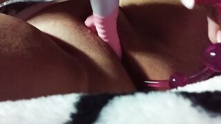 Using all vibrators to make myself cum one
