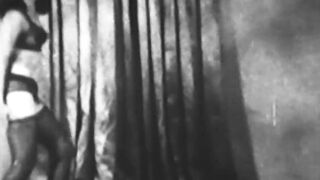 BETTY PAGE THE NUDE TRUTH - 01