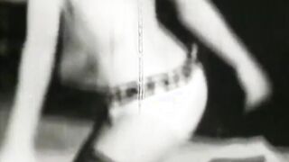 BETTY PAGE THE NUDE TRUTH - 01